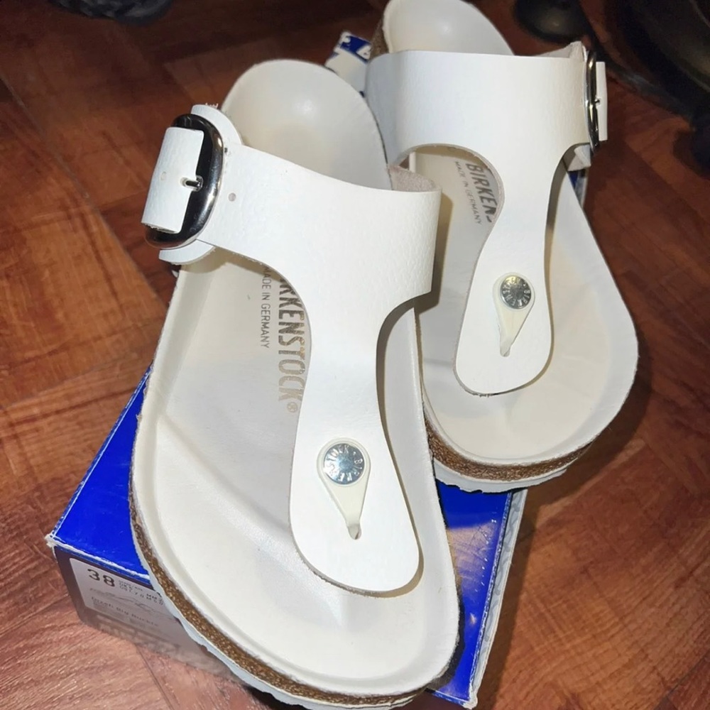 Birkenstock Gizeh Big Buckle size 7.5